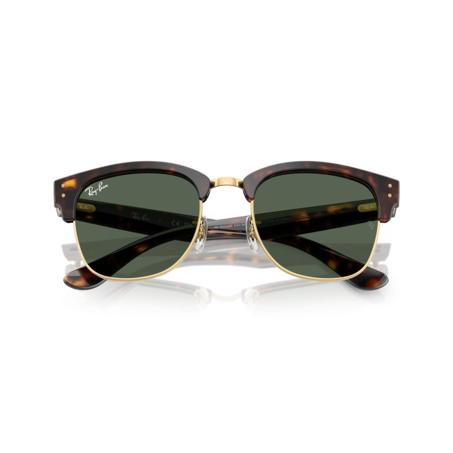 Ray-Ban RB R0504S CLUBMASTER REVERSE col. 1359VR è un occhiale da sole in metallo oro e celluloide tartarugata e calibro 54.