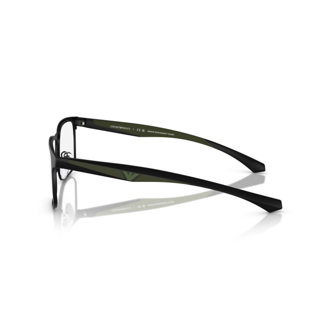 Emporio Armani EA 1163 col. 3001 è una montatura da vista da uomo in metallo e celluloide nero opaco, dalla forma squadrata e calibro 55.