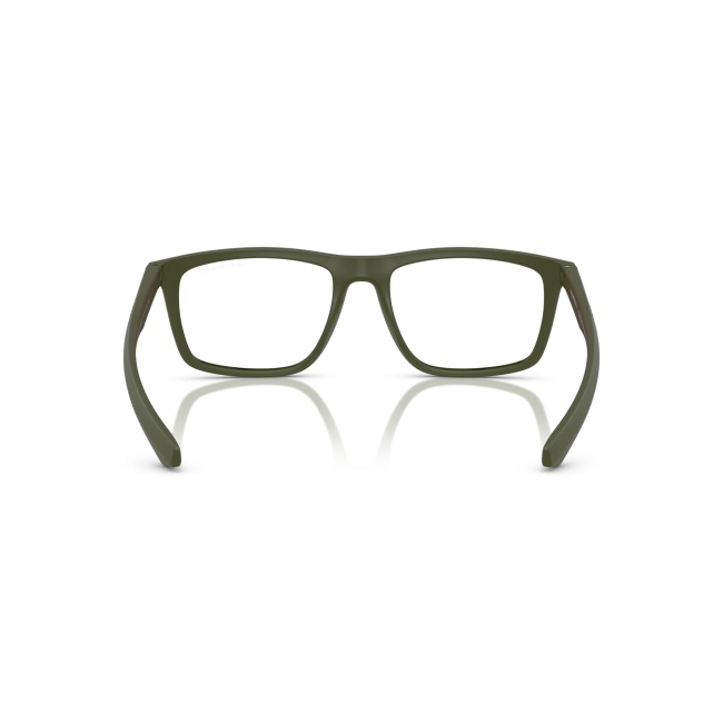 Emporio Armani EA 4235 + CLIP col. 6184/1W è un occhiale da sole in acetato verde satinato e calibro 53.