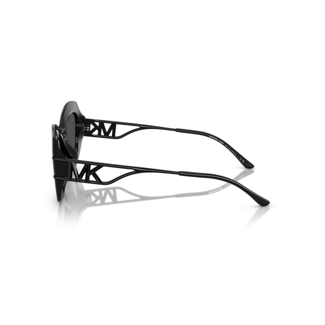 MICHAEL KORS MK 2235U NAVARRA col. 300587 è un occhiale da sole in acetato e metallo nero lucido e calibro 57.