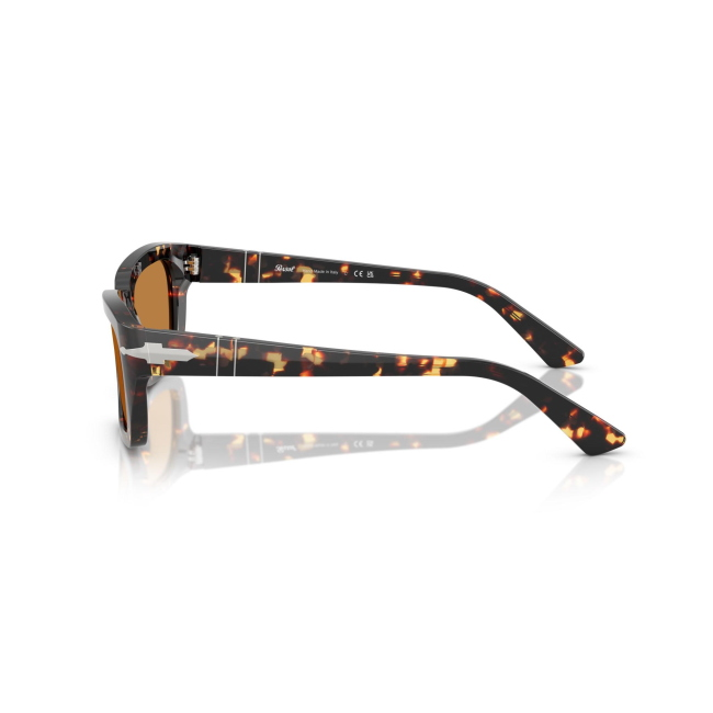 Persol PO 3367-S col. 985/53 è un occhiale da sole da donna in acetato tabacco virginia marroni, dalla forma pillow e calibro 54.