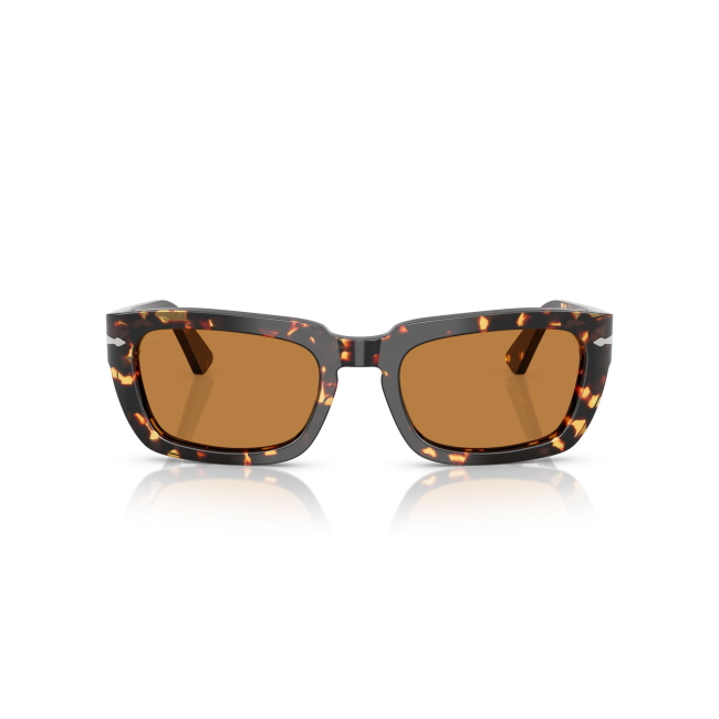 Persol PO 3367-S col. 985/53 è un occhiale da sole da donna in acetato tabacco virginia marroni, dalla forma pillow e calibro 54.