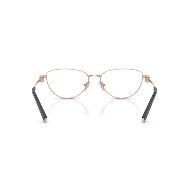 Tiffany & Co. TF 1164-B col. 6105 è una montatura da vista da donna in metallo nero su oro rosa, dalla forma ovale e calibro 54.
