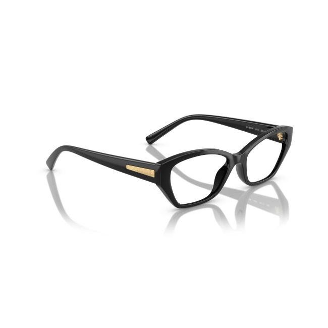 Vogue VO 5608 col. W44 è una montatura da vista in acetato nero lucido e calibro 53.