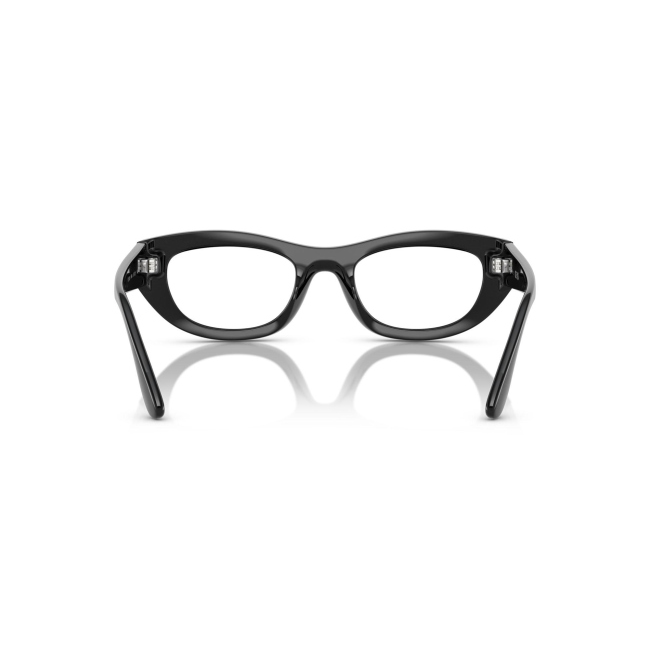 Vogue VO 5615 col. W44 è una montatura da vista in acetato nero lucido e calibro 51.