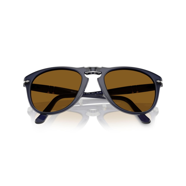 Persol PO 0714 col. 1217/33 è un occhiale da sole in acetato blu notte perlaceo e calibro 54.