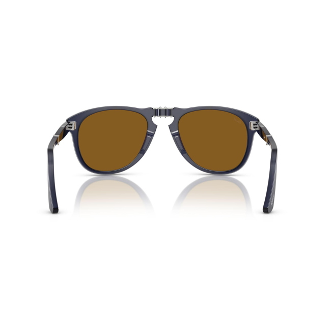 Persol PO 0714 col. 1217/33 è un occhiale da sole in acetato blu notte perlaceo e calibro 54.