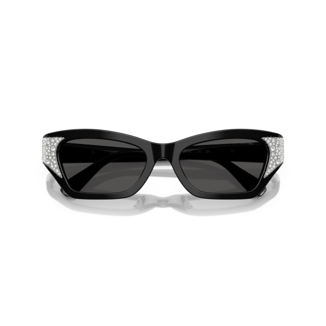Swarovski SK 6029 col. 100187 è un occhiale da sole da donna in acetato nero lucido, dalla forma cat eye e calibro 53.