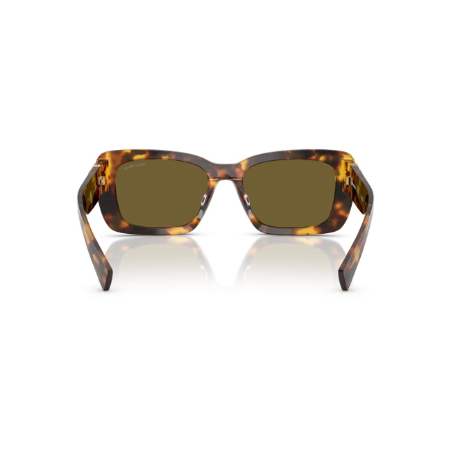 Miu Miu SMU 07Y col. 14L-09Z è un occhiale da sole da donna in acetato marrone tartarugato, dalla forma rettangolare e calibro 53.