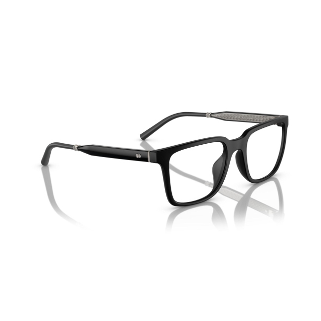 Oliver Peoples OV 5553U MR. FEDERER col. 7001 è una montatura da vista da uomo in acetato nero lucido e satinato, dalla forma rettangolare e calibro 52.