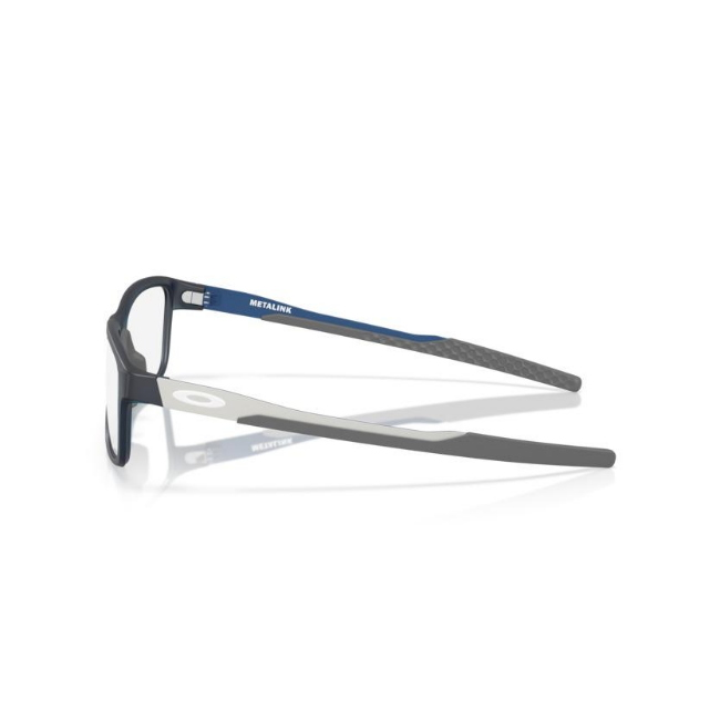 Oakley Vista OO 8153 col. 15 è una montatura da vista in o matter blu opaco e calibro 55.