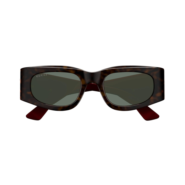 Gucci GG 1664 S col. 002 è un occhiale da sole da donna in acetato nero e rosso e calibro 51.