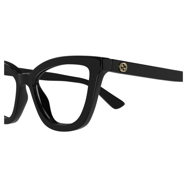 Gucci GG 1686 O col. 005 è una montatura da vista da donna in acetato nero lucido e calibro 54.