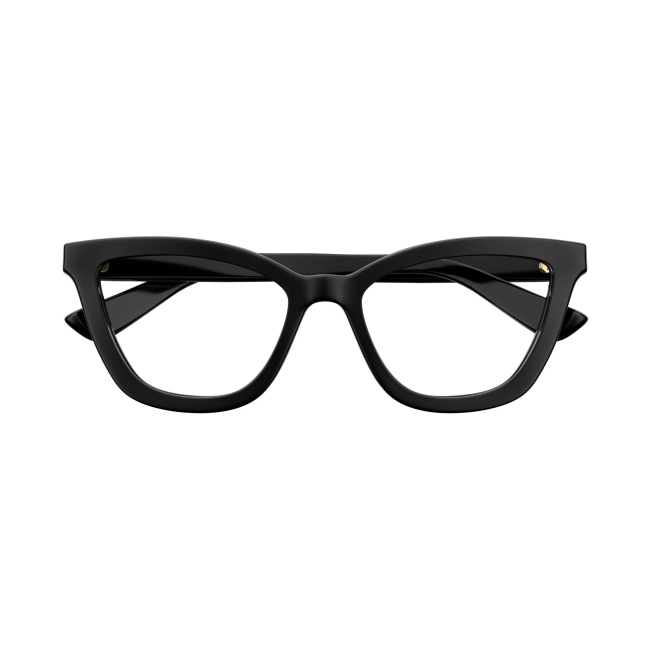 Gucci GG 1686 O col. 005 è una montatura da vista da donna in acetato nero lucido e calibro 54.