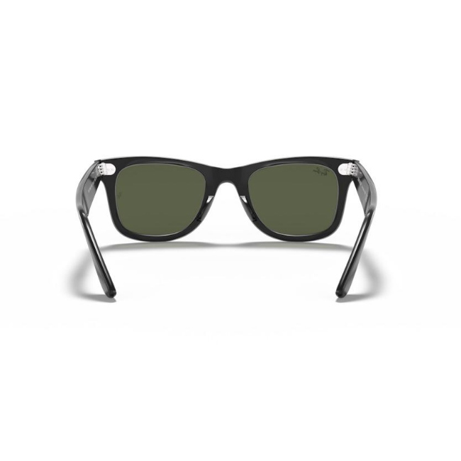 Ray-Ban 2140F SOLE col. 901 è un occhiale da sole in acetato e calibro 52.