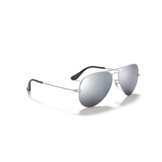 Ray-Ban 3025 SOLE col. 019/W3 è un occhiale da sole in metallo e calibro 58.