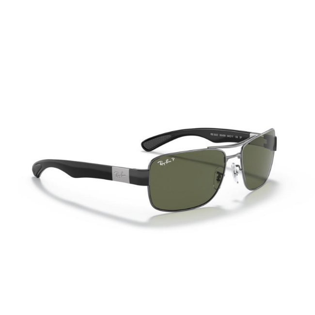 Ray-Ban 3522 SOLE col. 004/9A è un occhiale da sole in acciaio e calibro 61.