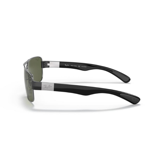 Ray-Ban 3522 SOLE col. 004/9A è un occhiale da sole in acciaio e calibro 61.