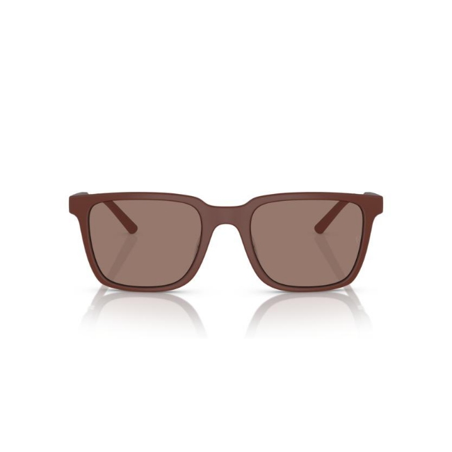 Oliver Peoples OV 5553SU ROGER FEDERER col. 700253 è un occhiale da sole in acetato bordeaux bordeaux e calibro 52.