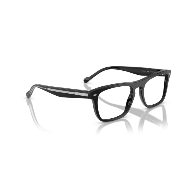 Vogue VO 5619 col. W44 è una montatura da vista in acetato nero lucido e calibro 54.