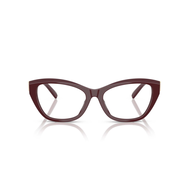 Tiffany & Co. TF 2268U col. 8389 è una montatura da vista da donna in acetato bordeaux bordeaux, dalla forma cat eye e calibro 54.