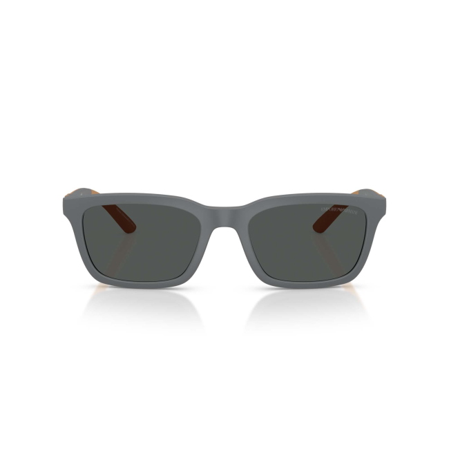 Emporio Armani EA 4249U col. 6261/87 è un occhiale da sole da uomo in acetato grigio opaco e arancione gommato, dalla forma rettangolare e calibro 55.