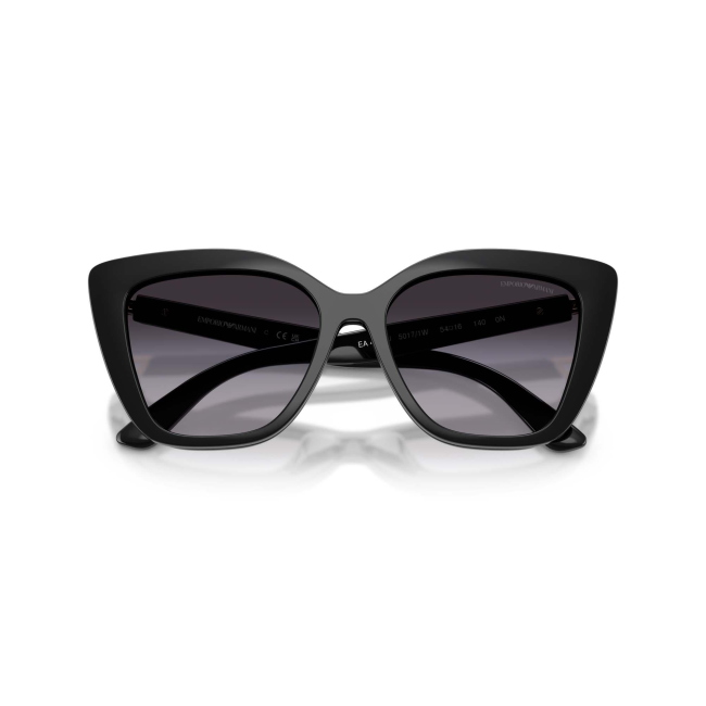 Emporio Armani EA 4254U col. 5017/1W è un occhiale da sole da donna in acetato nero lucido, dalla forma cat eye e calibro 54.