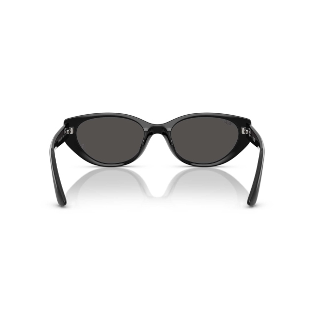 Ray-Ban RB 4457D col. 6677/87 valorizza acetato NERO LUCIDO con lenti GRIGIO SCURO. Calibro 55, per una presenza precisa ma non eccessiva.