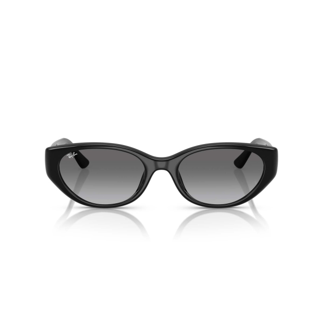 Ray-Ban RB 4457D col. 6677/11 è un occhiale da sole in acetato nero lucido e calibro 55.