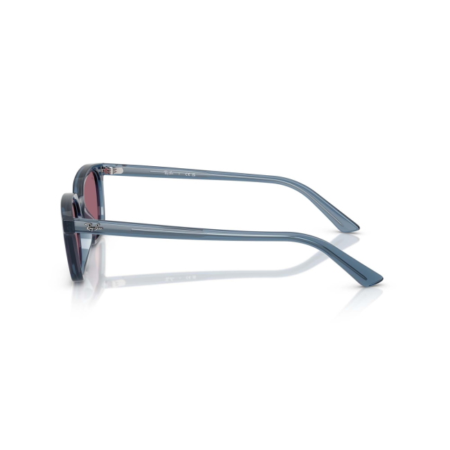 Ray-Ban RB 4456 ZAYA col. 6812/1A è un occhiale da sole in acetato azzurro trasparente e calibro 53.