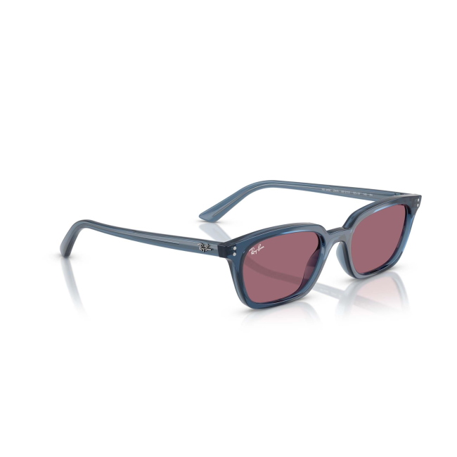 Ray-Ban RB 4456 ZAYA col. 6812/1A è un occhiale da sole in acetato azzurro trasparente e calibro 53.