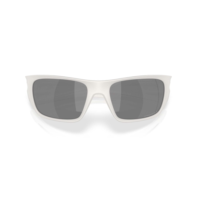 Oakley OO 9486 MASSETER col. 03 è un occhiale da sole in acetato vapore opaco bianchi e calibro 60.