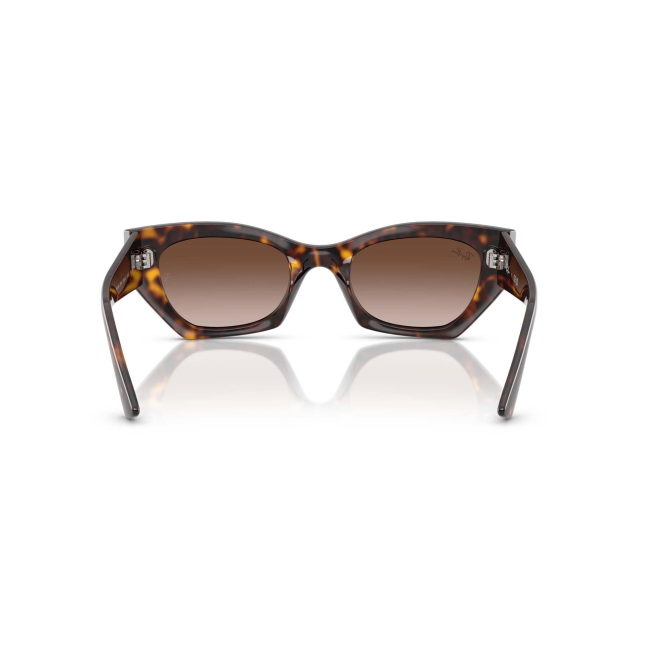 Ray-Ban RB 4430 ZENA col. 1359/13 è un occhiale da sole in acetato marrone tartarugato e calibro 49.