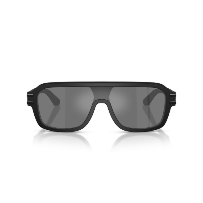 Dolce & Gabbana DG 4507 col. 2525/6G è un occhiale da sole da uomo in acetato nero satinato, dalla forma pilot e calibro 27.