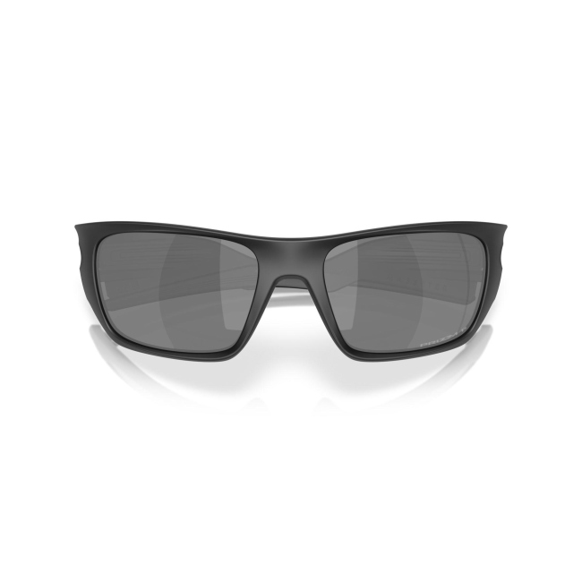 Oakley OO 9486 MASSETER col. 06 è un occhiale da sole in acetato nero satinato e calibro 60.