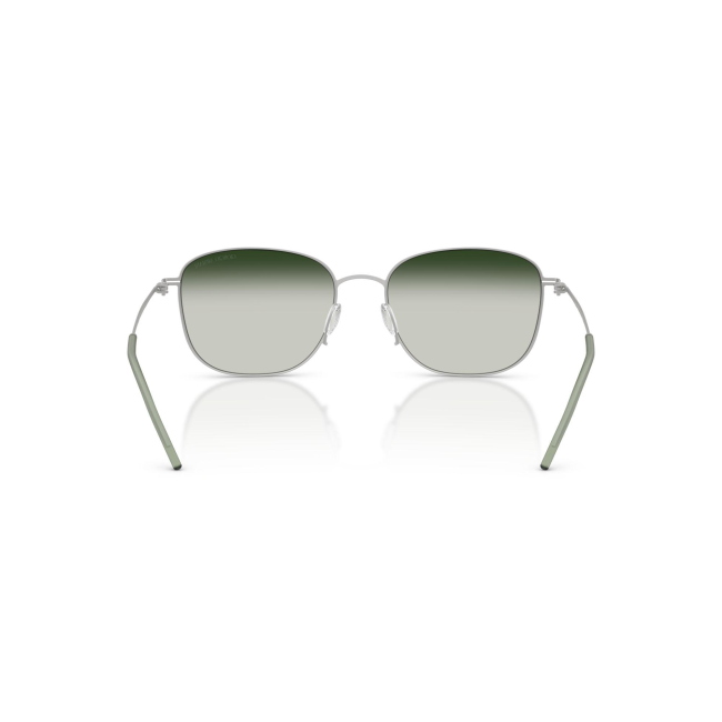 Giorgio Armani AR 6168 col. 3045/7Z è un occhiale da sole in metallo argento satinato e calibro 54.