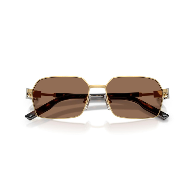 Dolce & Gabbana DG 2316 col. 02/73 è un occhiale da sole da uomo in metallo oro, dalla forma rettangolare e calibro 56.