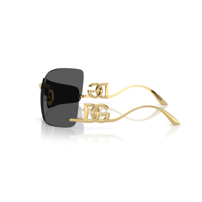 Dolce & Gabbana DG 2319 col. 02/87 è un occhiale da sole da donna in metallo oro, dalla forma rettangolare e calibro 79.