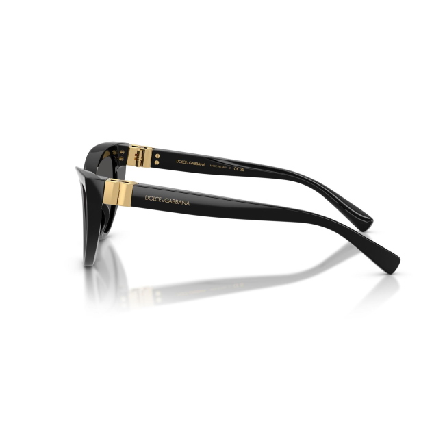 Dolce & Gabbana DG 4497 col. 501/87 è un occhiale da sole da donna in acetato nero lucido, dalla forma cat eye e calibro 52.