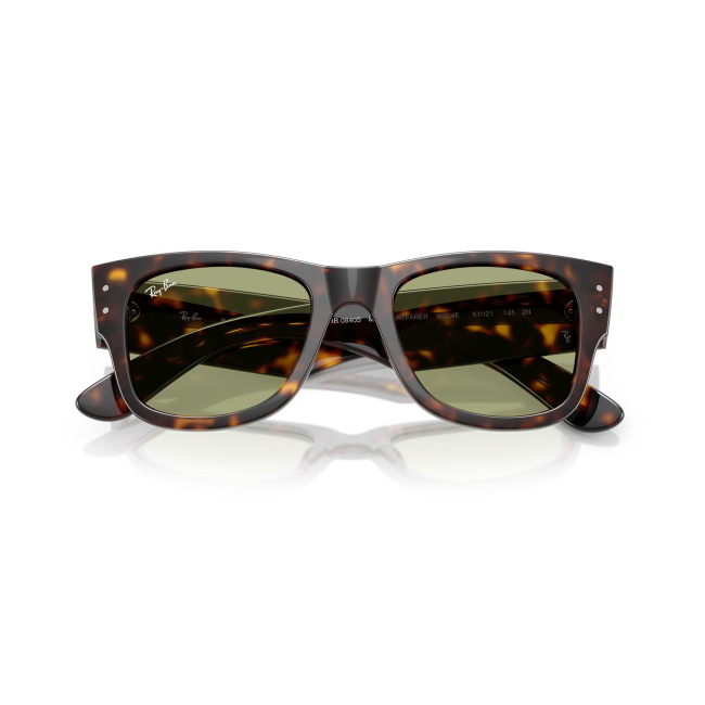 Ray-Ban RB 0840S MEGA WAYFARER col. 902/4E è un occhiale da sole in acetato marrone tartarugato e calibro 51.
