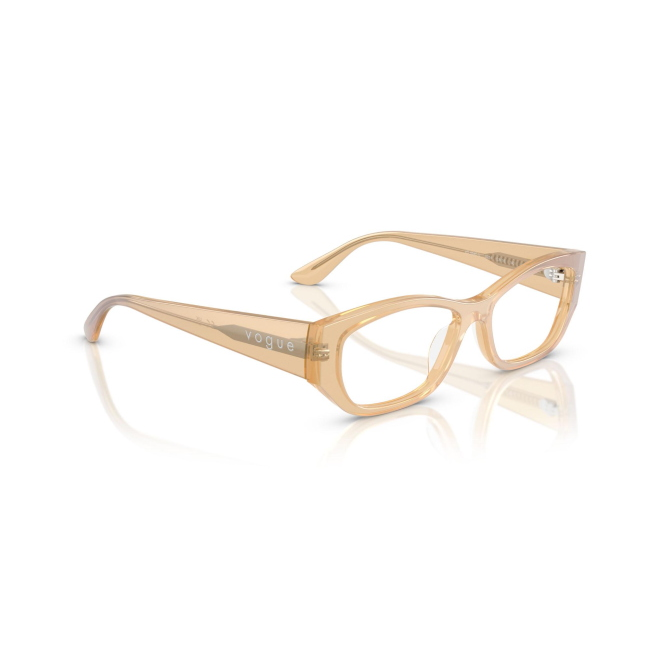 Vogue VO 5640U col. 3234 è una montatura da vista in acetato panna perlato trasparente e calibro 53.