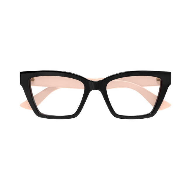 Gucci GG 1715 O col. 006 è una montatura da vista da donna in acetato nero lucido e calibro 53.