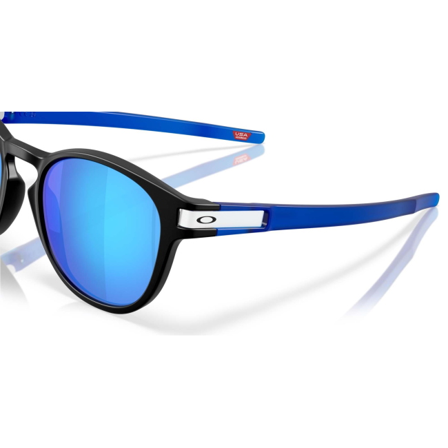 Oakley OO 9265 LATCH Col.70 Cal.53: occhiale da sole, calibro 53, colore 70. Materiale/finitura celluloide nero satinato, colore principale nero, lenti prizm sapphire.