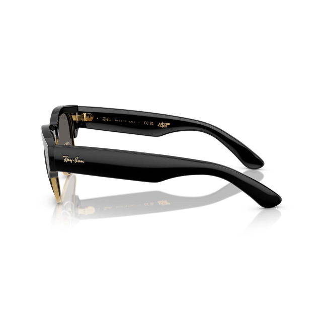 Ray-Ban RB 0316S MEGA CLUBMASTER X A$AP ROCKY col. 6826/J5 è un occhiale da sole in acetato nero lucido e calibro 53.