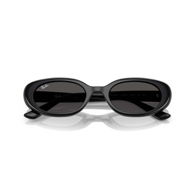 Ray-Ban RB 4441D col. 6677/87 è un occhiale da sole in acetato nero lucido e calibro 53.