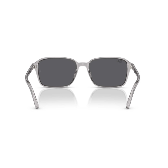 Ray-Ban RB 2231 RAIMOND col. 1436/B1 è un occhiale da sole in acetato grigia trasparente e calibro 58.