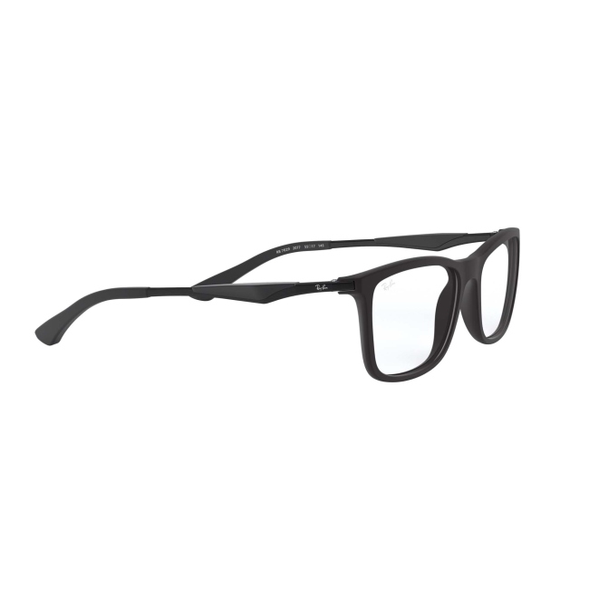 Ray-Ban RB 7029 col. 2077 è una montatura da vista in acetato nero satinato e calibro 53.
