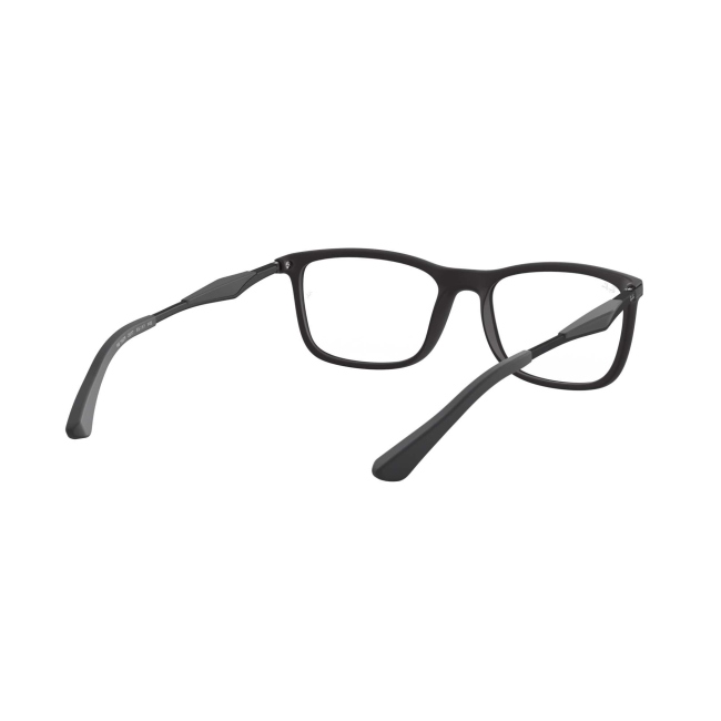 Ray-Ban RB 7029 col. 2077 è una montatura da vista in acetato nero satinato e calibro 53.