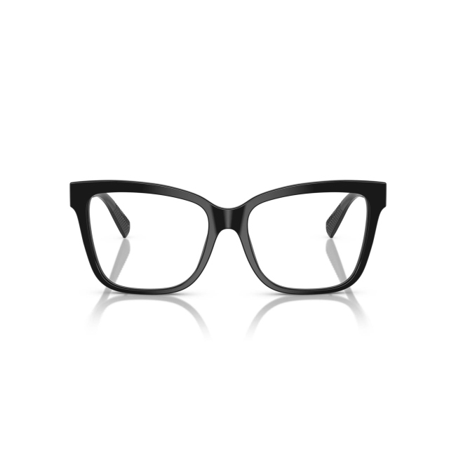 Tiffany & Co. TF 2260 col. 8001 è una montatura da vista da donna in acetato nero lucido, dalla forma cat eye e calibro 55.