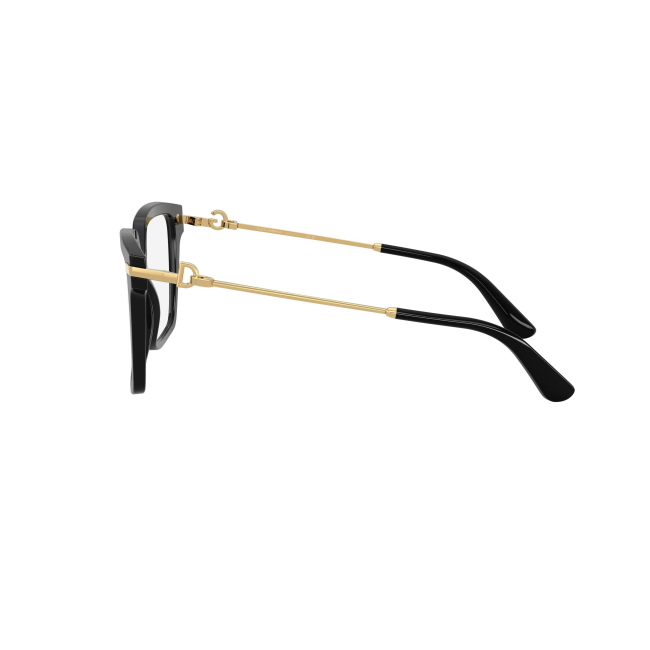 Dolce & Gabbana DG 3397 col. 501 abbina acetato NERO LUCIDO a un profilo Squadrata. Calibro 54, con una presenza ben definita sul viso.
